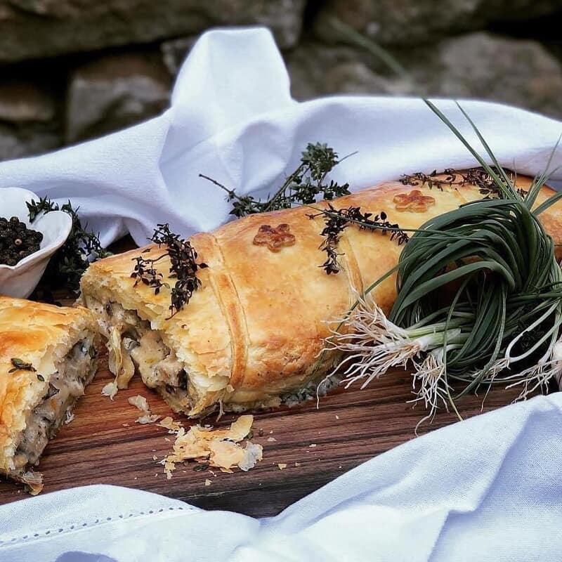 2.2 Chicken & Mushroom Pie 2.2 Chicken & Mushroom Pie